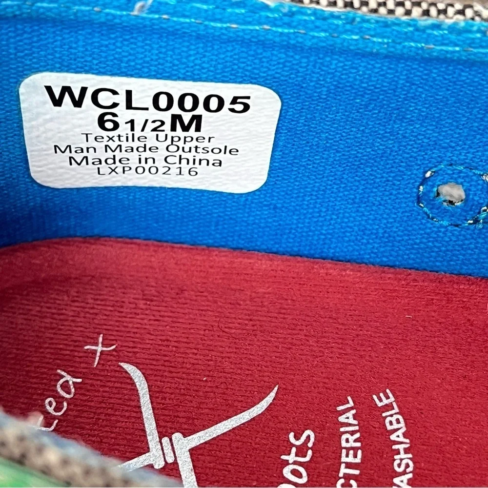 Twisted X eco Slip Ons Loafers Native Print Multi Color Tagged 6.5M *Fit like 7* - Picture 7 of 8